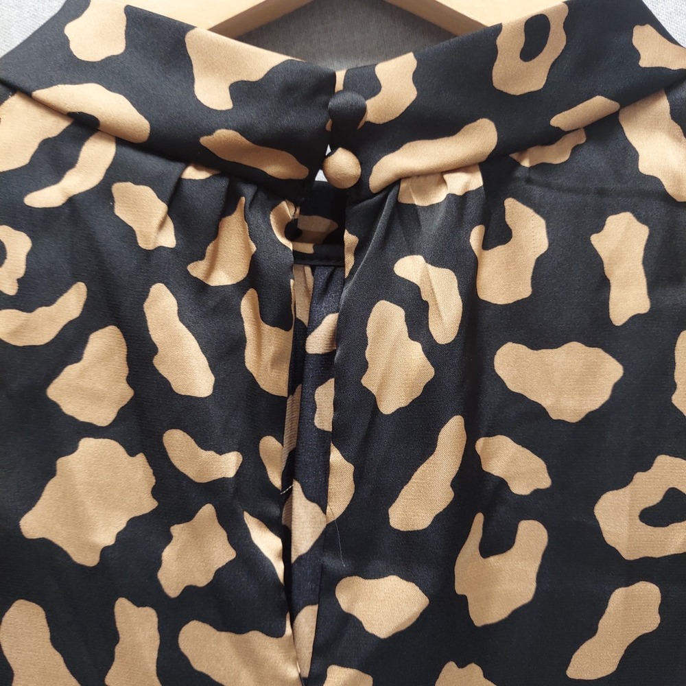 Womens M Animal Print Blouse Mock Neck Ruched‎ Sleeve Top Structured Office Chic - Picture 9 of 16